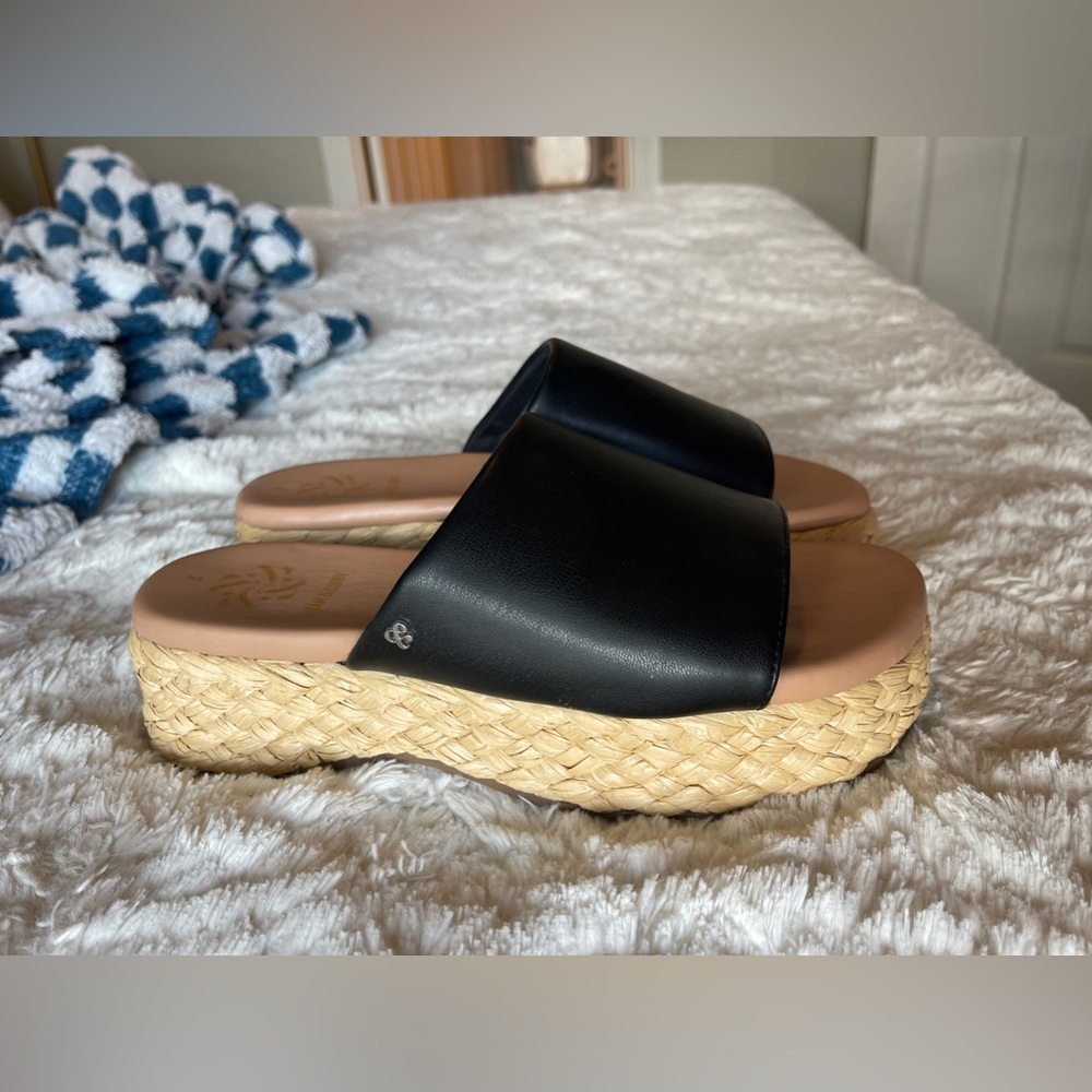 Boutique sandals